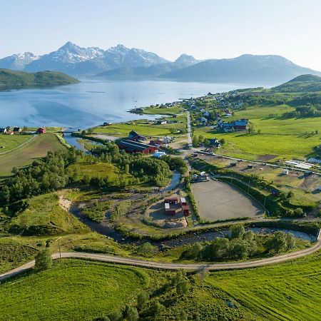 Storjord Farmstay Ranchhouse Kvaloya Eksteriør billede